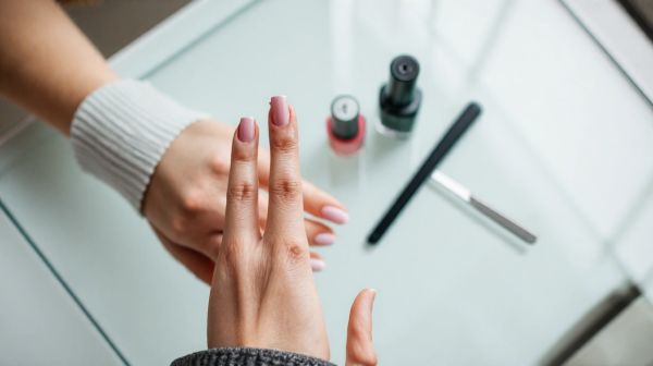 Top astuces pour réussir la pose d'ongles artificiels